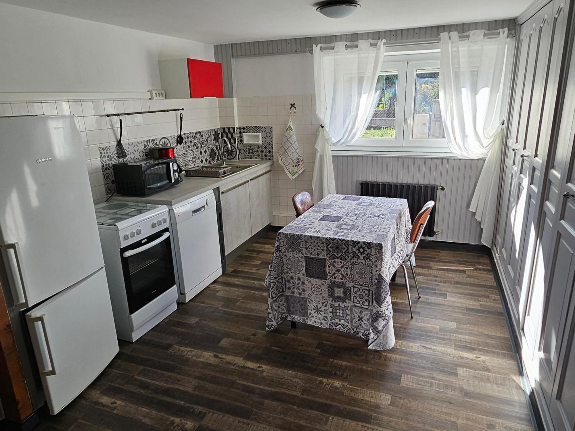 Apartamento La Bourzede Langeac Exterior foto